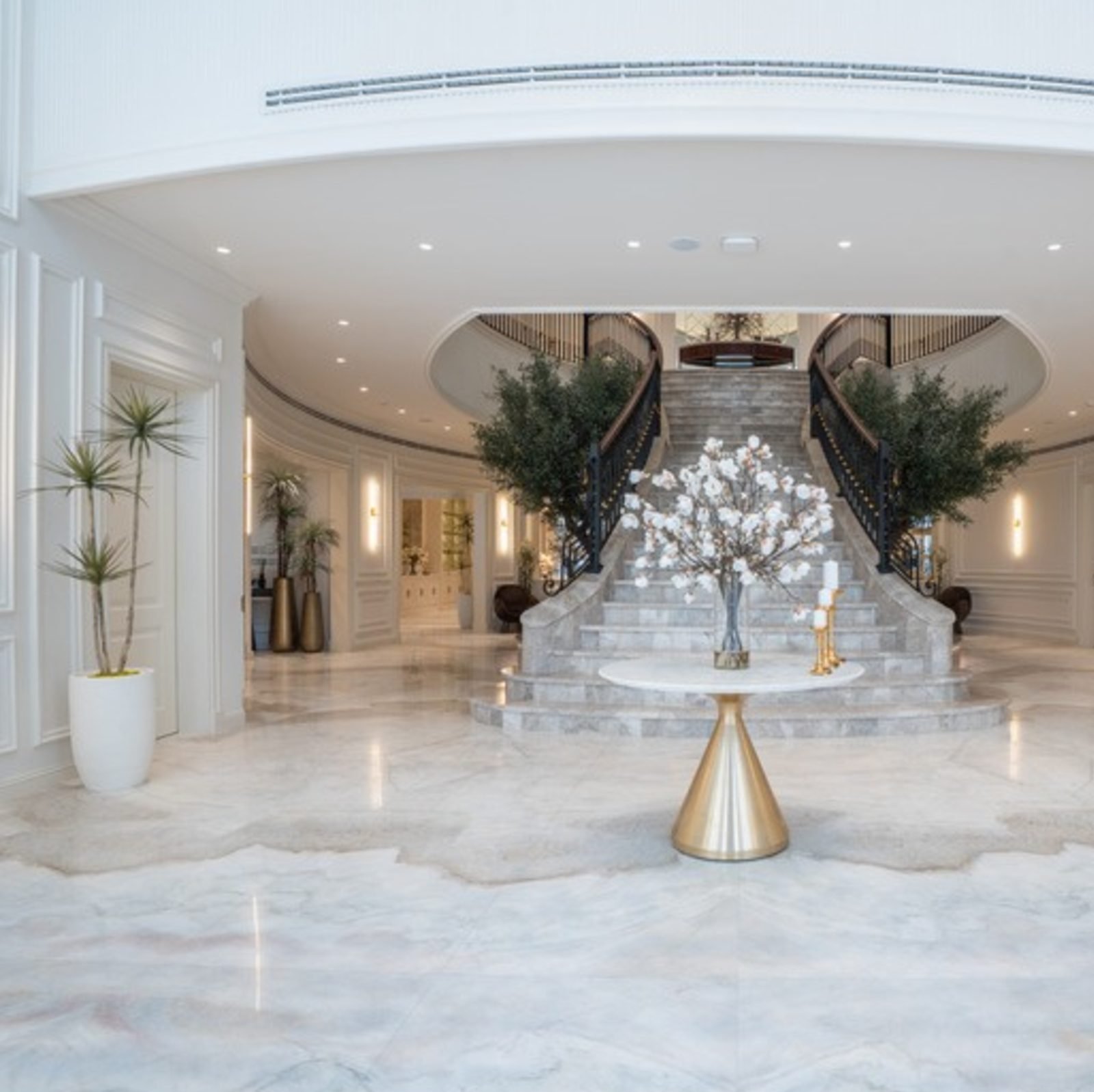 Twin marble staircase in the entrance hall